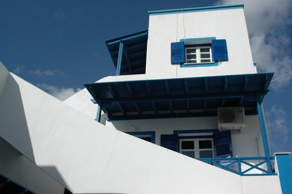 Villa Kostas Períssa Eksteriør bilde