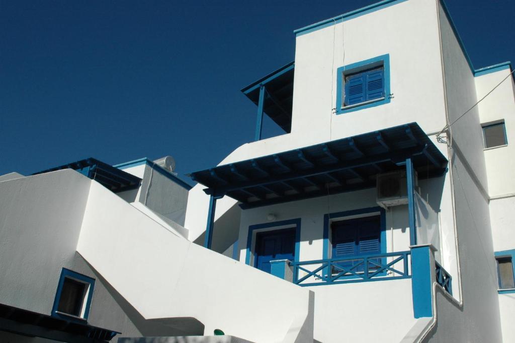 Villa Kostas Períssa Eksteriør bilde